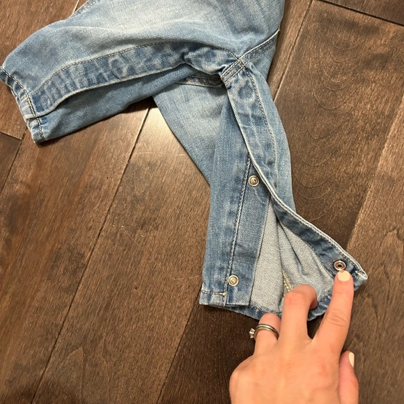 🌸 OshKosh Denim farmer jean Heart OverallsGirl pants 6 months Valentine’s Day - Picture 5 of 5